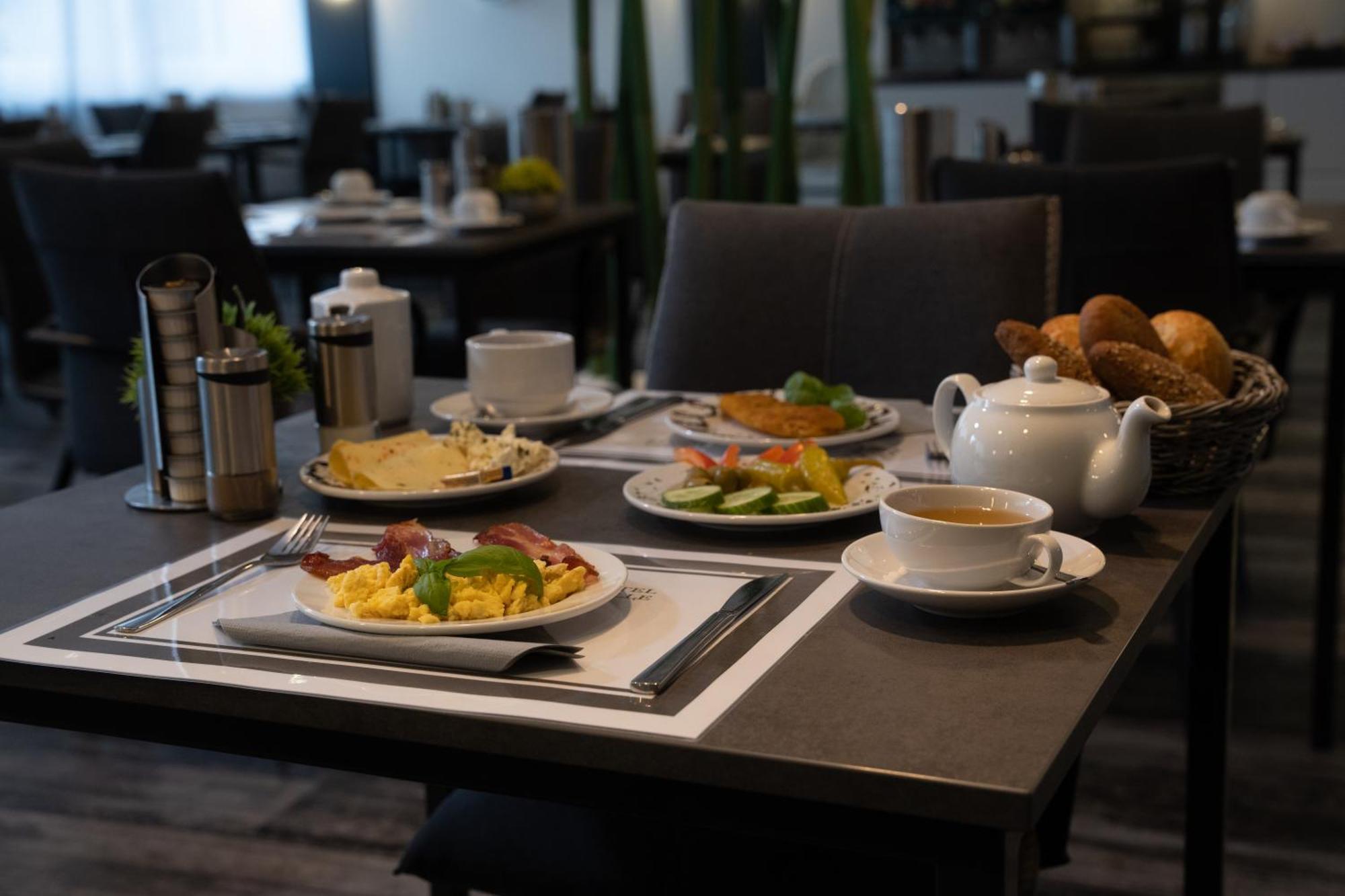 Hotel Grille Erlangen Ngoại thất bức ảnh